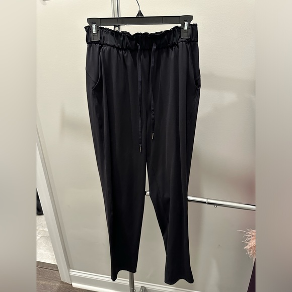 lululemon athletica Pants - Lululemon Keep Moving Pant - Size 6